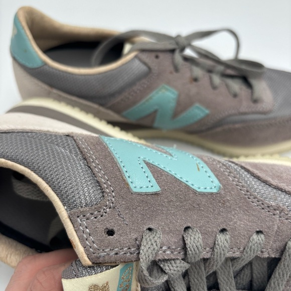 New Balance Women’s 7.5 X J. Crew Grey Suede 620 Lace Up Sneakers - Picture 6 of 9